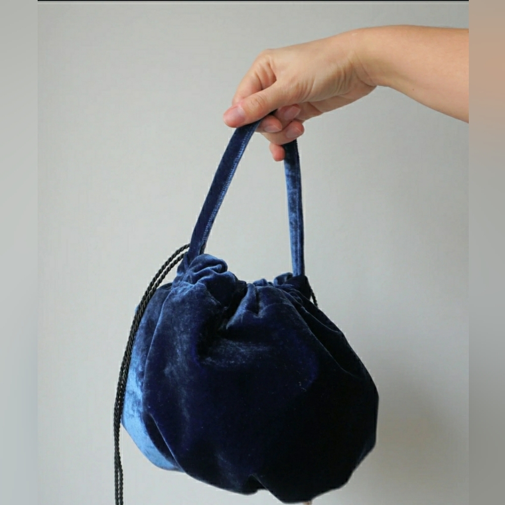 Elegant Blue Velvet Drawstring Bucket Bag
